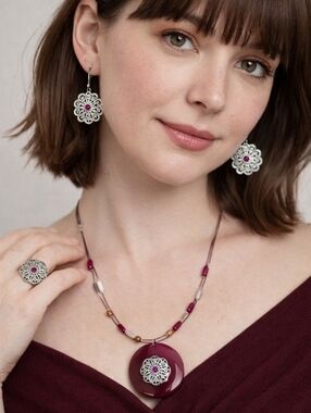 Avon Burgundy Crystal Jewelry Set Necklace Earrings Adjustable Ring In Gift Box